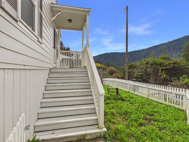 161 Sewell Drive, Weott, CA 95571