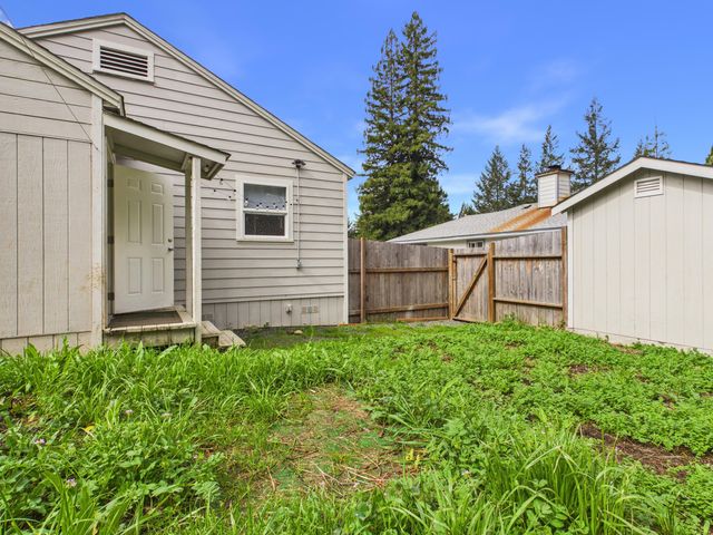 161 Sewell Drive, Weott, CA 95571