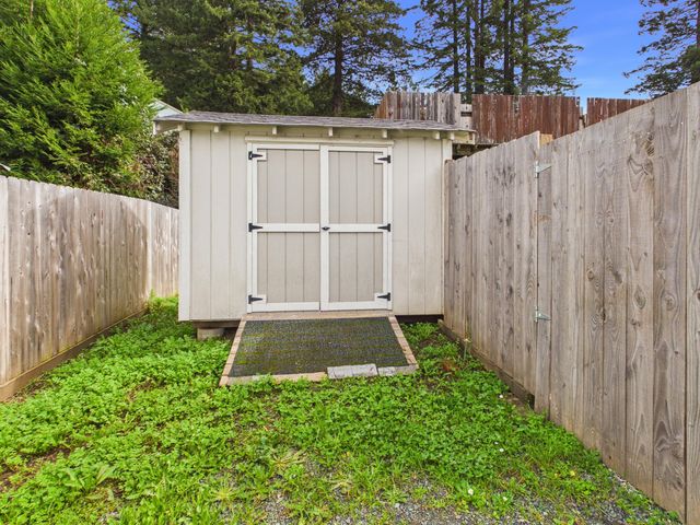 161 Sewell Drive, Weott, CA 95571