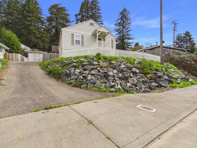 161 Sewell Drive, Weott, CA 95571