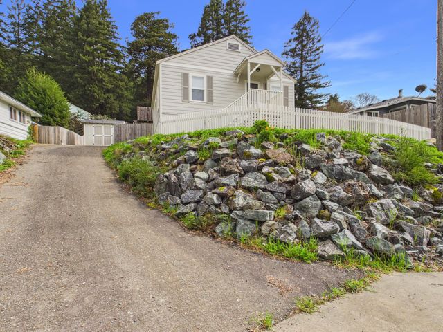 161 Sewell Drive, Weott, CA 95571