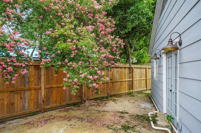 1615 Hiller Street, Houston, TX 77015