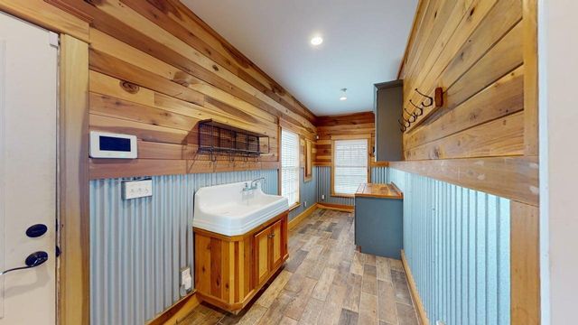 289 Baker Cemetery Road, Olive Hill, KY 41164