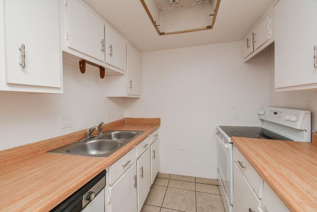 9009 Richmond Avenue 411, Houston, TX 77063