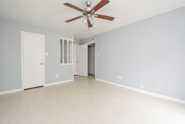 9009 Richmond Avenue 411, Houston, TX 77063