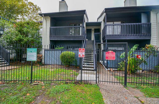 9009 Richmond Avenue 411, Houston, TX 77063