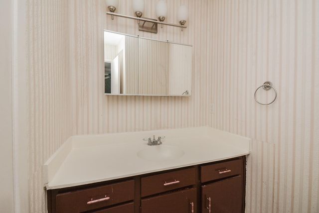 9009 Richmond Avenue 411, Houston, TX 77063