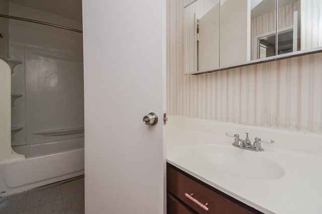 9009 Richmond Avenue 411, Houston, TX 77063