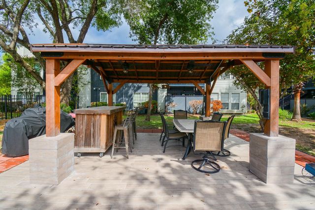 9009 Richmond Avenue 411, Houston, TX 77063