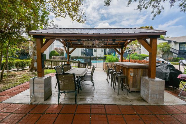 9009 Richmond Avenue 411, Houston, TX 77063