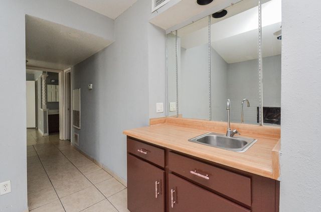 9009 Richmond Avenue 411, Houston, TX 77063