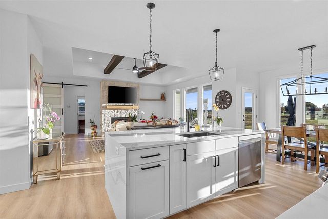 302 KERRIGAN DRIVE, Wrightstown, WI 54180