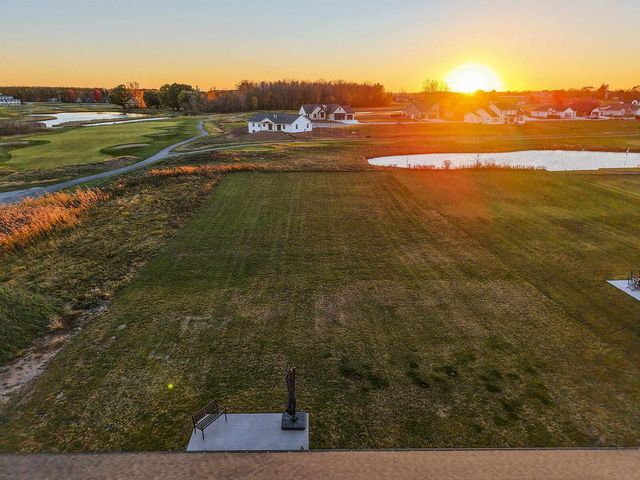 302 KERRIGAN DRIVE, Wrightstown, WI 54180