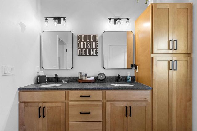 302 KERRIGAN DRIVE, Wrightstown, WI 54180