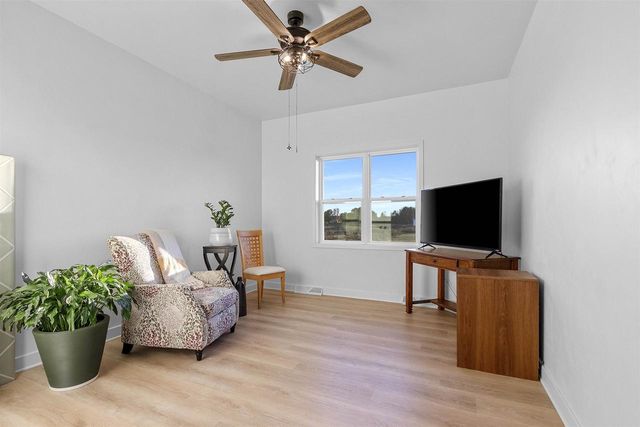 302 KERRIGAN DRIVE, Wrightstown, WI 54180