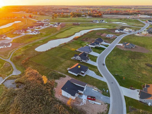 302 KERRIGAN DRIVE, Wrightstown, WI 54180