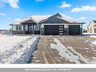 302 KERRIGAN DRIVE, Wrightstown, WI 54180