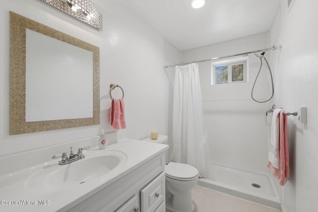 8484 E Scenic Bay RD, Coeur D'alene, ID 83814