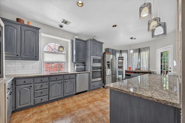 3300 Woodberry Lane, Mckinney, TX 75071
