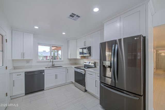 10355 W CARON Drive, Sun City, AZ 85351
