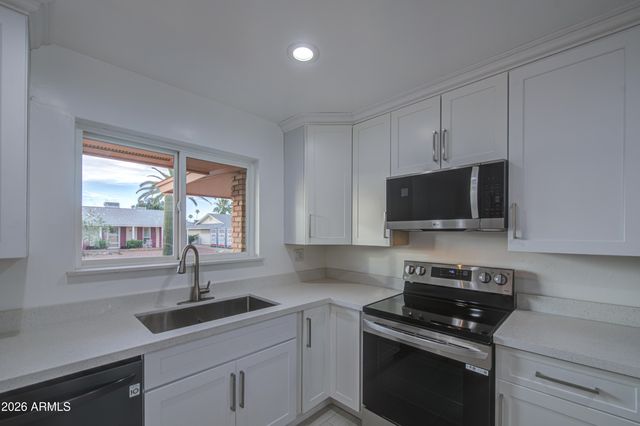 10355 W CARON Drive, Sun City, AZ 85351