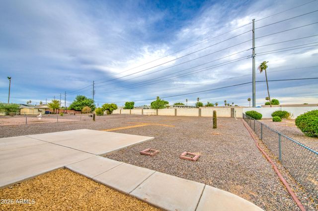 10355 W CARON Drive, Sun City, AZ 85351