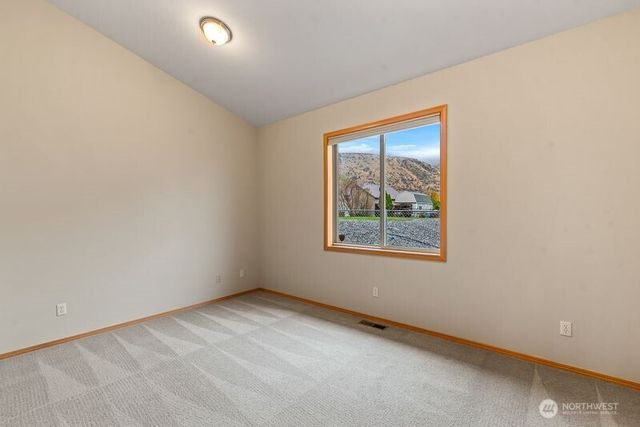537 Chrisand Lane, Wenatchee, WA 98801