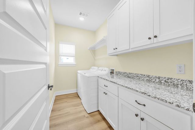 6 Methwold Lane, Bella Vista, AR 72714