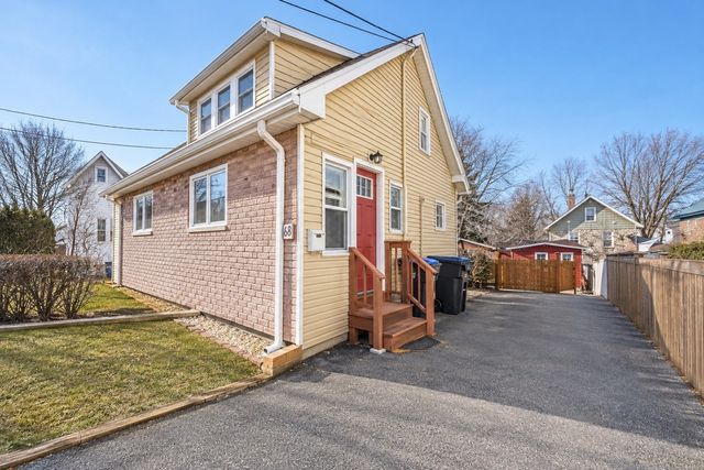 88 Pearl St, Stoughton, MA 02072