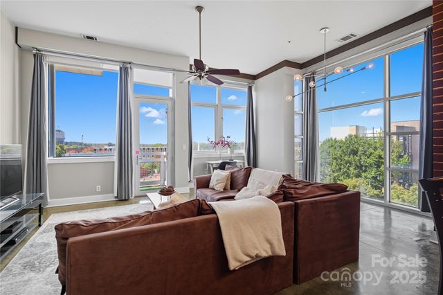 710 W Trade Street 701, Charlotte, NC 28202