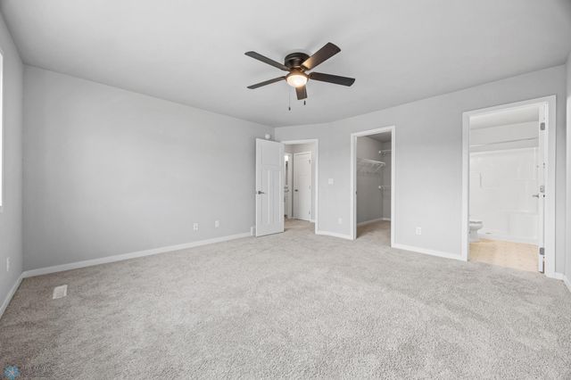 4996 37th Avenue S, Fargo, ND 58104