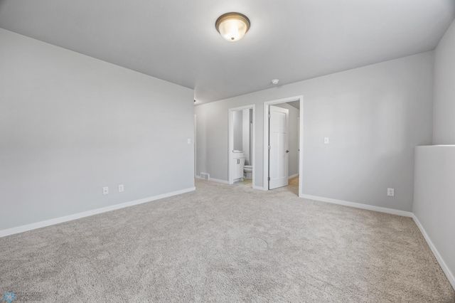 4996 37th Avenue S, Fargo, ND 58104