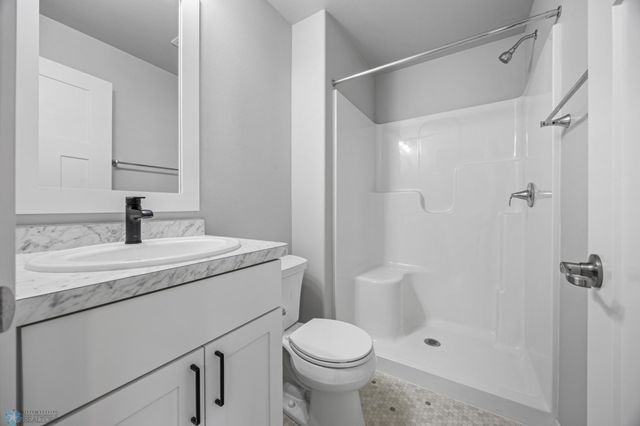 4996 37th Avenue S, Fargo, ND 58104