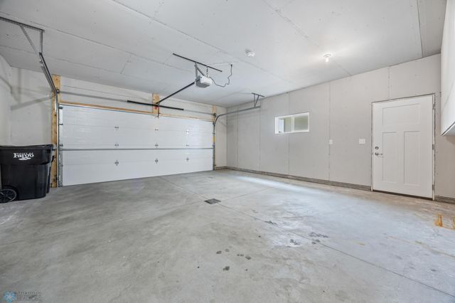 4996 37th Avenue S, Fargo, ND 58104