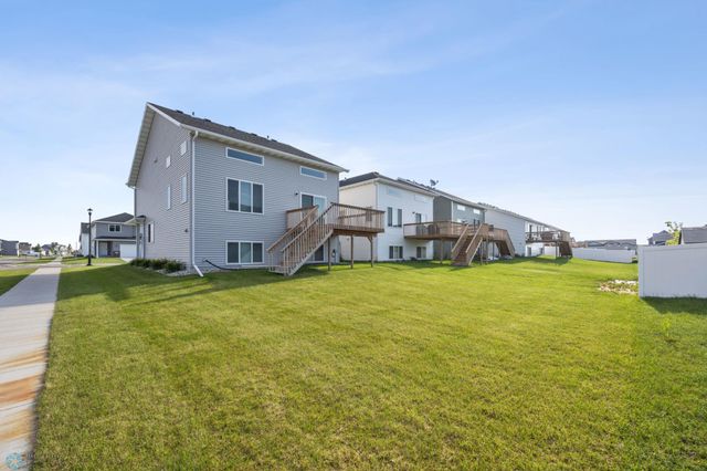 4996 37th Avenue S, Fargo, ND 58104