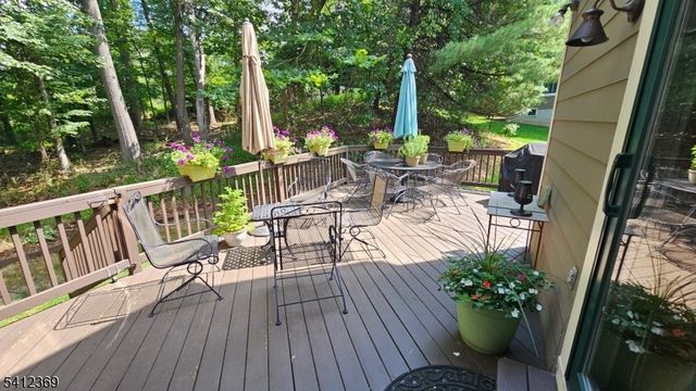 51 Mill Pond Rd, Woodland Park, NJ 07424