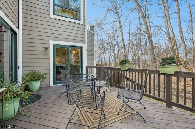 51 Mill Pond Rd, Woodland Park, NJ 07424