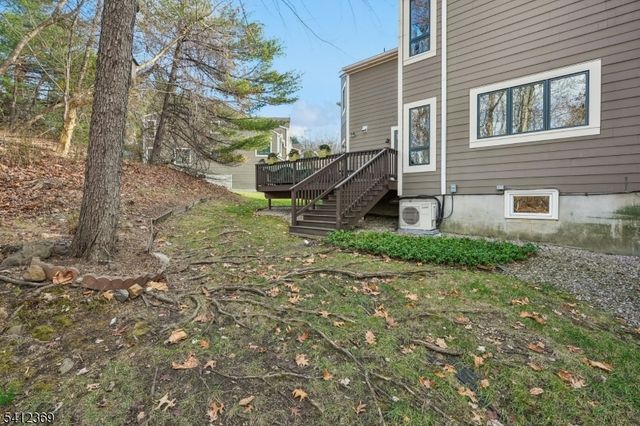 51 Mill Pond Rd, Woodland Park, NJ 07424