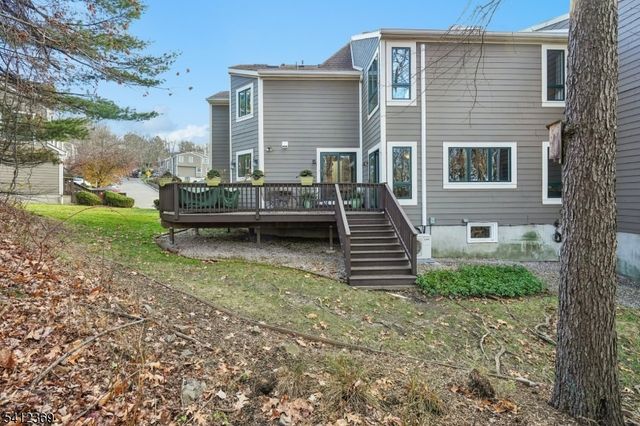 51 Mill Pond Rd, Woodland Park, NJ 07424