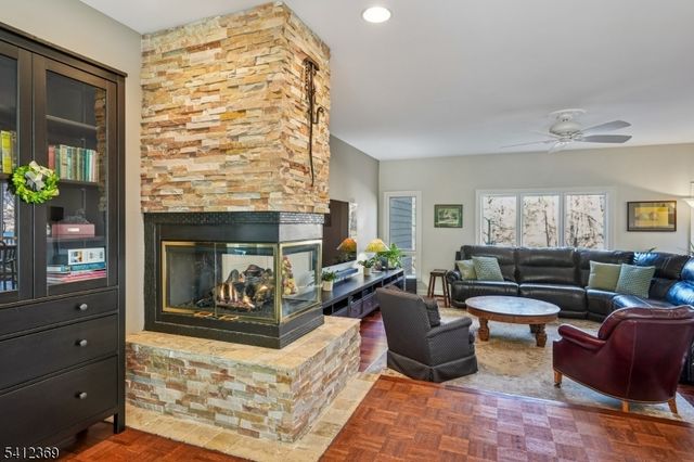 51 Mill Pond Rd, Woodland Park, NJ 07424