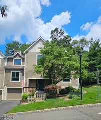 51 Mill Pond Rd, Woodland Park, NJ 07424