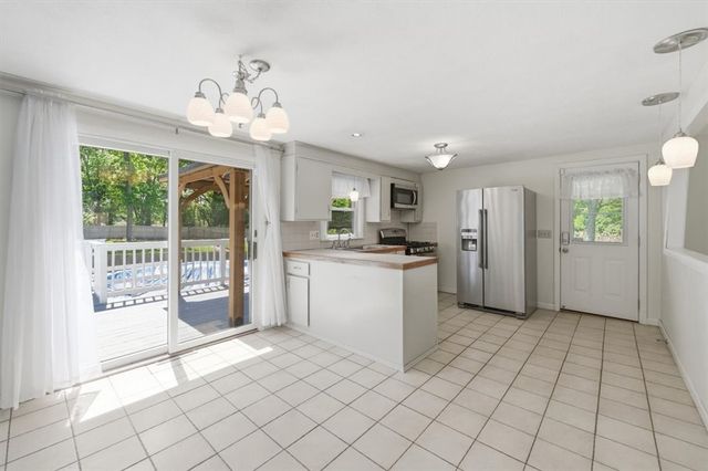 28 Orrin Street, Warwick, RI 02886