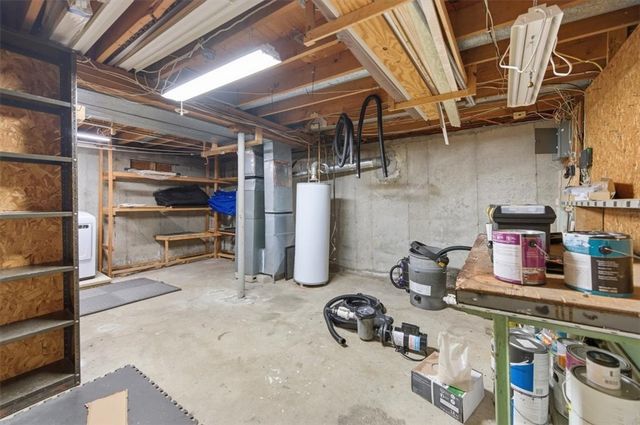 28 Orrin Street, Warwick, RI 02886