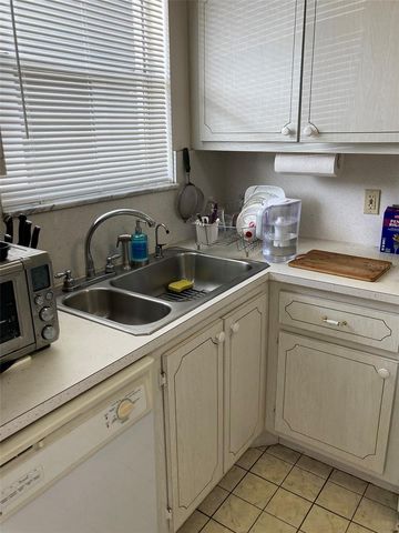 5660 80TH STREET N B107, St Petersburg, FL 33709