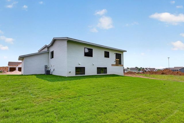 1146 Petersen Court NW, Stewartville, MN 55976