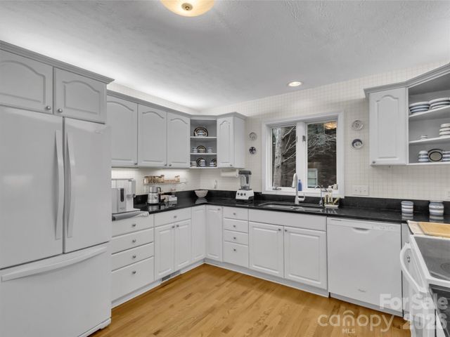 228 Crescent Drive, Lake Junaluska, NC 28745
