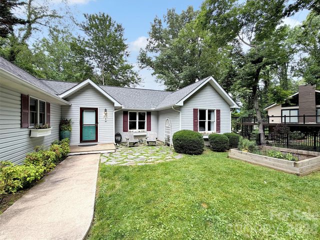 228 Crescent Drive, Lake Junaluska, NC 28745