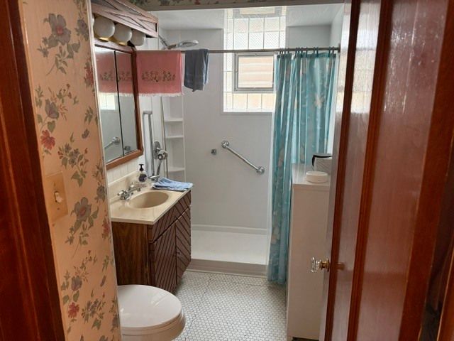 5330 W Melrose Street, Chicago, IL 60641
