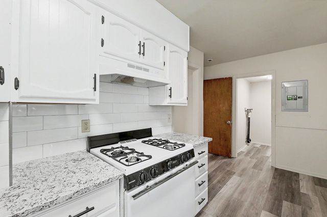 1616 E Funston, Wichita, KS 67211