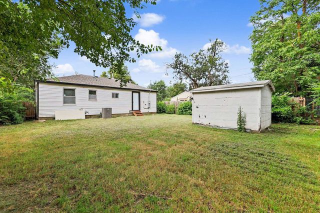 1616 E Funston, Wichita, KS 67211